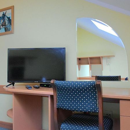 Hotel Lupus Новий Сад Екстер'єр фото